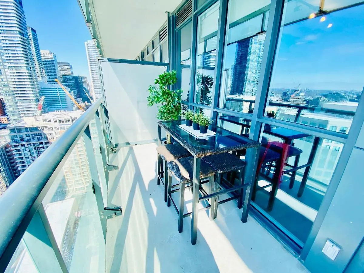 Downtown Toronto Oasis Apartment